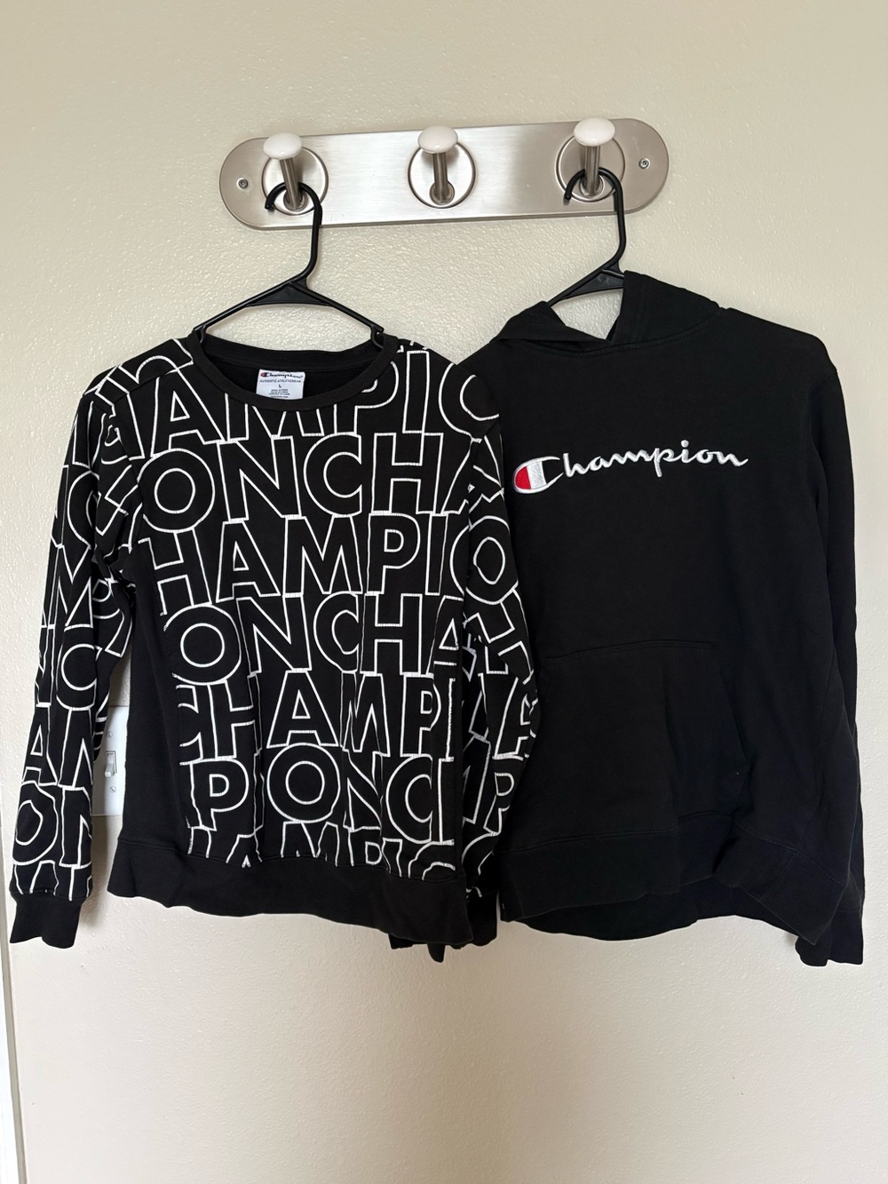 Boys Champion sweat shirt and hoodie Size Large